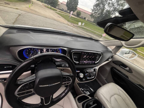 2021 Chrysler Pacifica Touring L