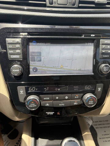 2017 Nissan Rogue SV