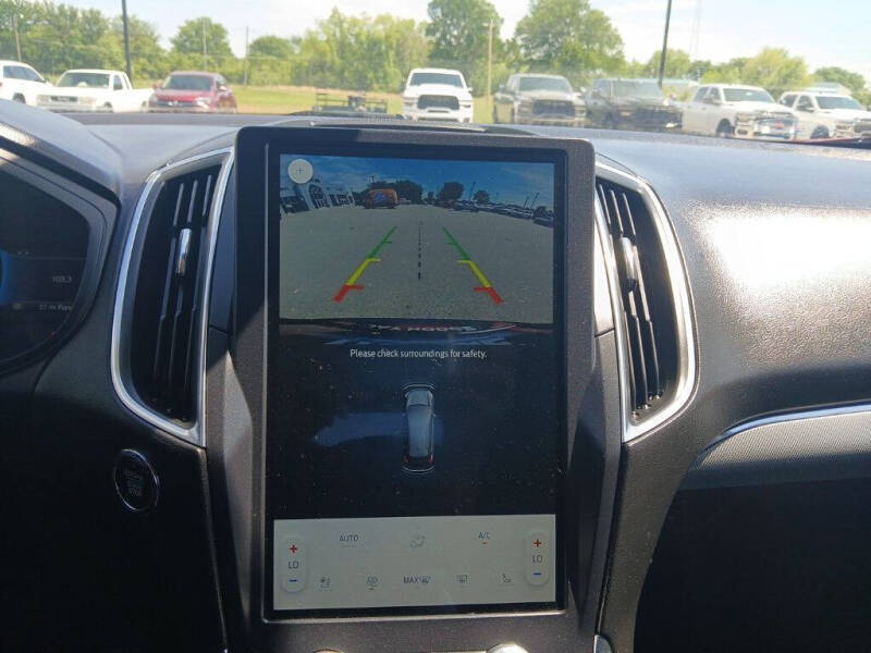 2022 Ford Edge Titanium