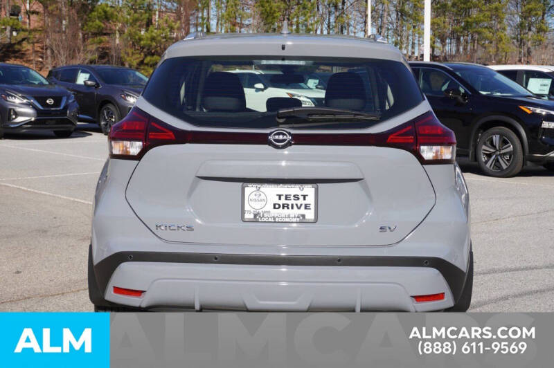 2024 Nissan Kicks SV