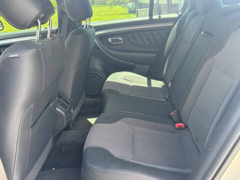 2018 Ford Taurus SEL