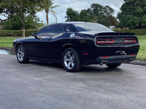 2019 Dodge Challenger SXT