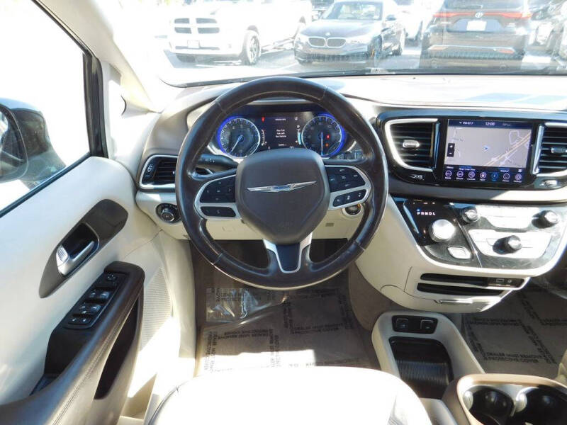 2019 Chrysler Pacifica Touring L