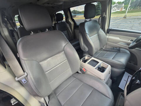 2011 Volkswagen Routan SEL