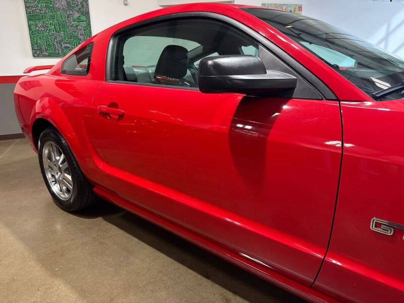 2005 Ford Mustang GT Premium