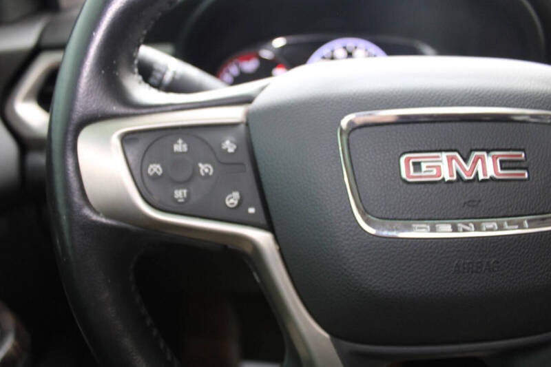 2020 GMC Acadia Denali