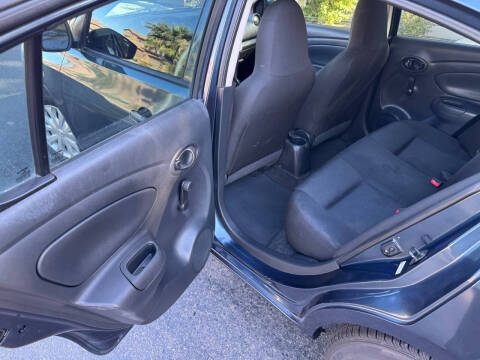 2017 Nissan Versa 1.6 S Plus