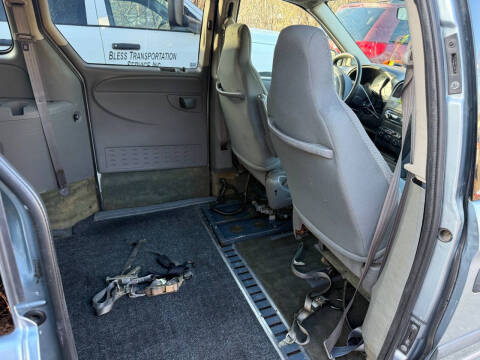 2005 Dodge Grand Caravan SE
