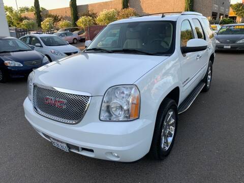2007 GMC Yukon for sale at C. H. Auto Sales in Citrus Heights CA
