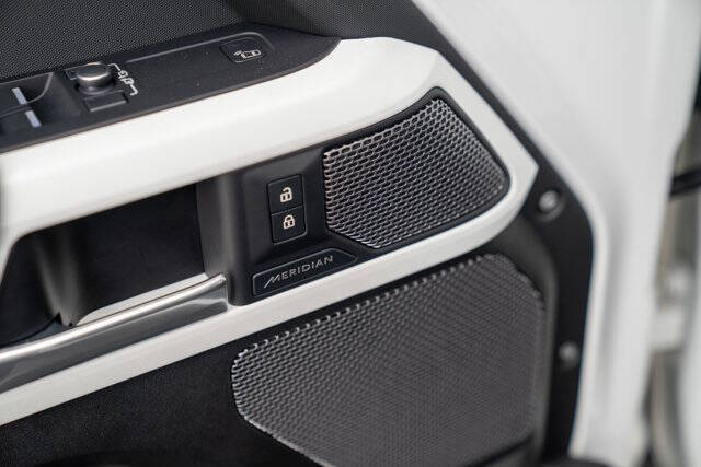 2022 Land Rover Defender 90 X-Dynamic S