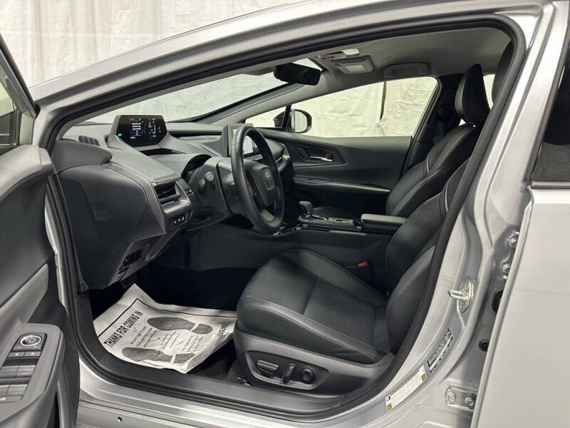 2025 Toyota Prius XLE