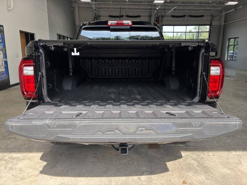 2024 GMC Canyon Denali