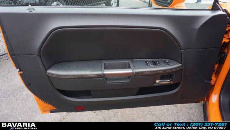 2014 Dodge Challenger R/T Plus