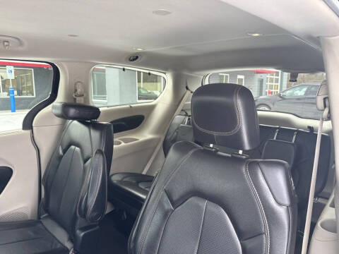 2019 Chrysler Pacifica Touring L