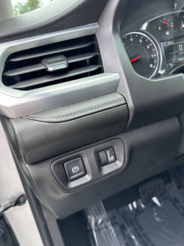 2017 GMC Acadia SLT-1