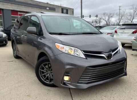 2019 Toyota Sienna XLE 8-Passenger