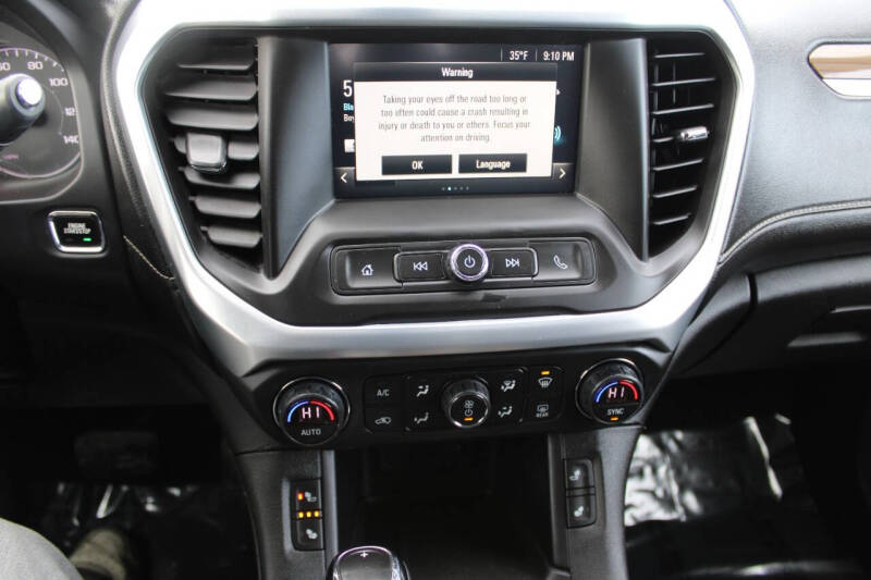 2017 GMC Acadia SLE-2