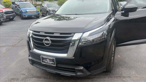 2023 Nissan Pathfinder S
