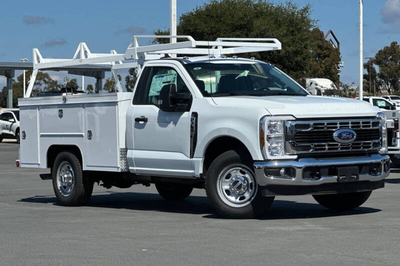 2025 Ford F-350 Super Duty XL