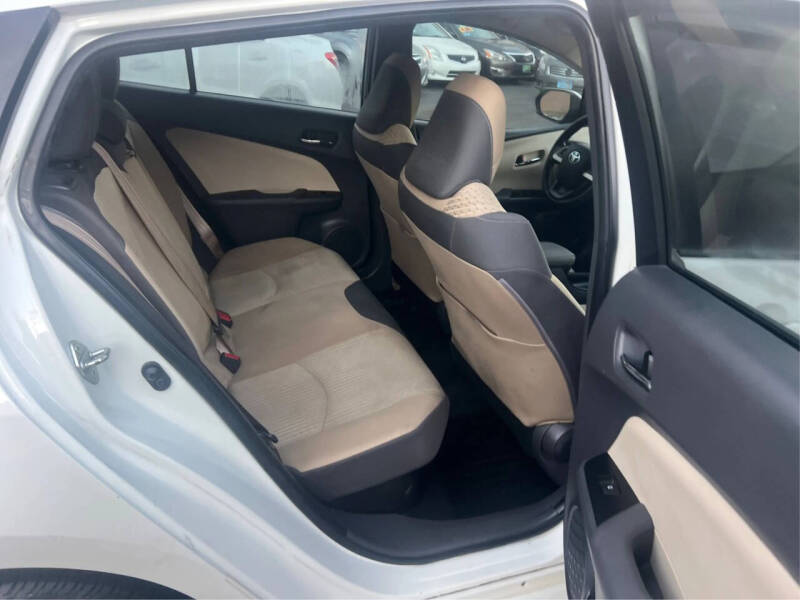 2016 Toyota Prius Two