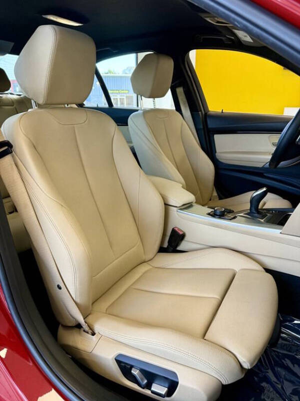 2018 BMW 3 Series 330i