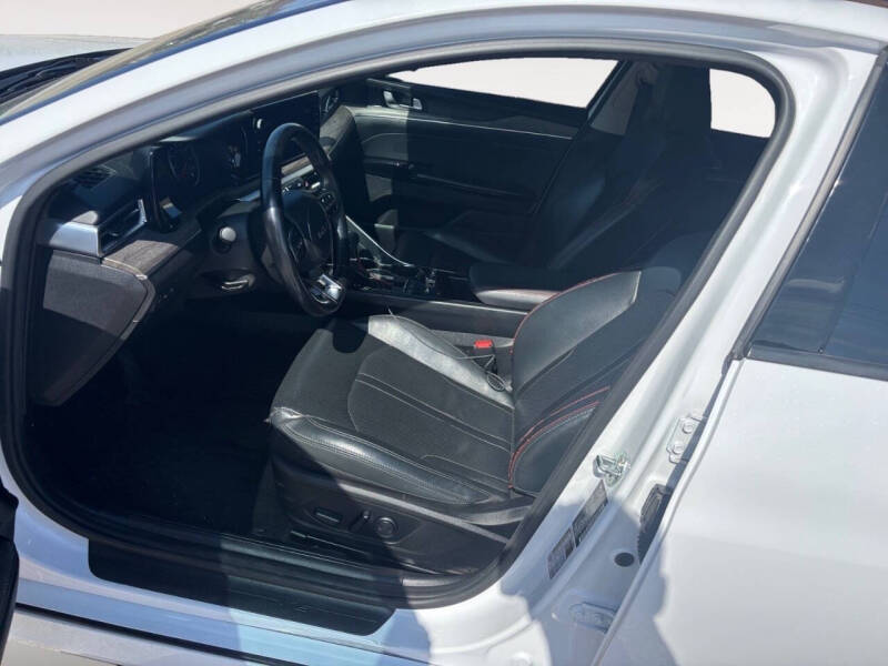2022 Kia K5 EX