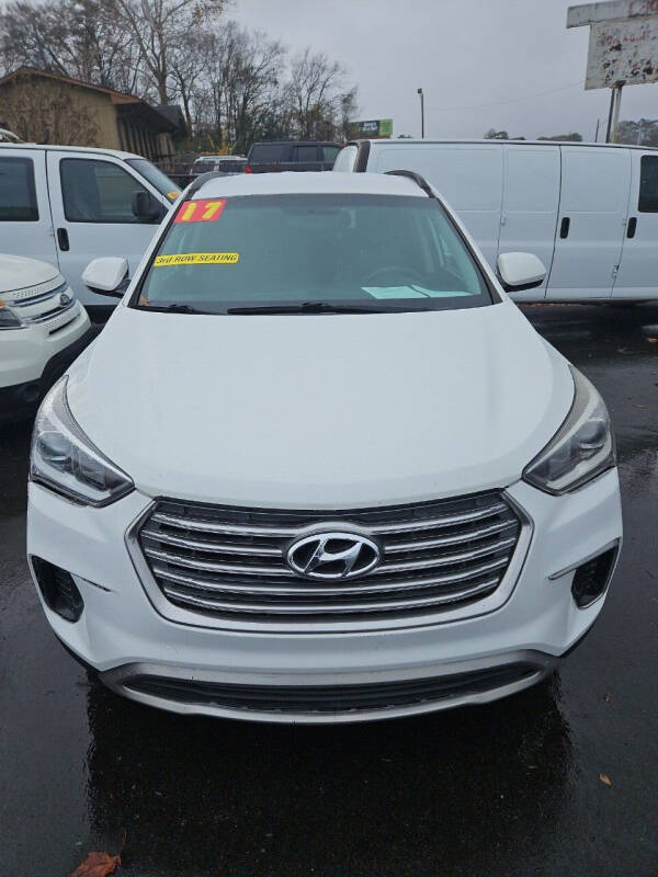 2017 Hyundai Santa Fe SE photo 12