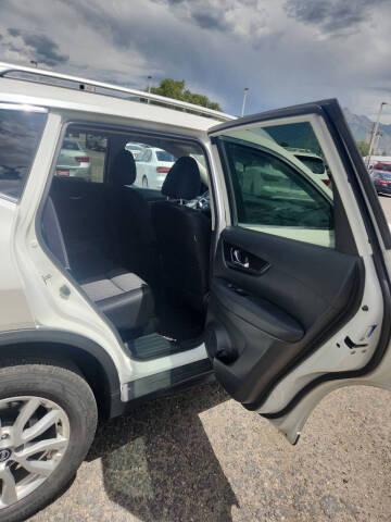 2017 Nissan Rogue SV