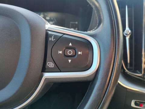 2018 Volvo XC60 T5 Momentum