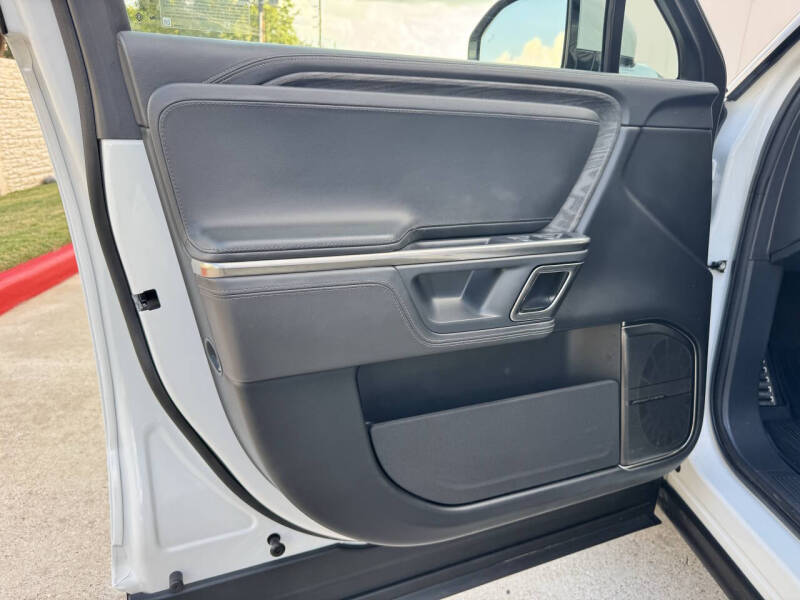 2022 Rivian R1S Launch Edition