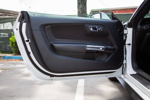 2016 Ford Mustang V6