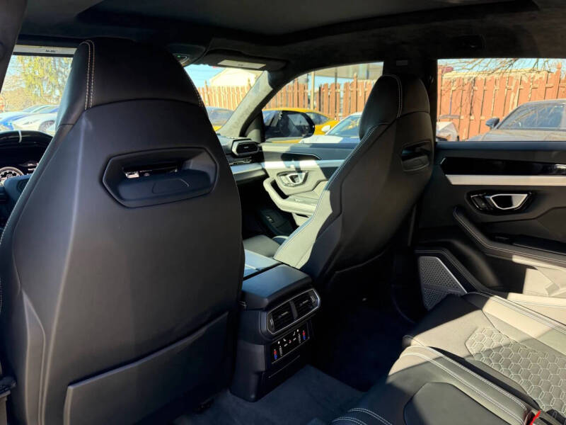 2020 Lamborghini Urus