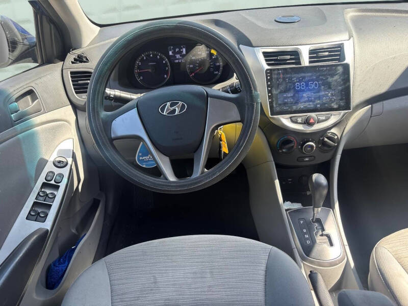 2016 Hyundai Accent SE