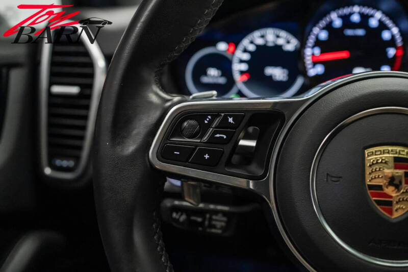 2023 Porsche Cayenne Coupe Platinum Edition