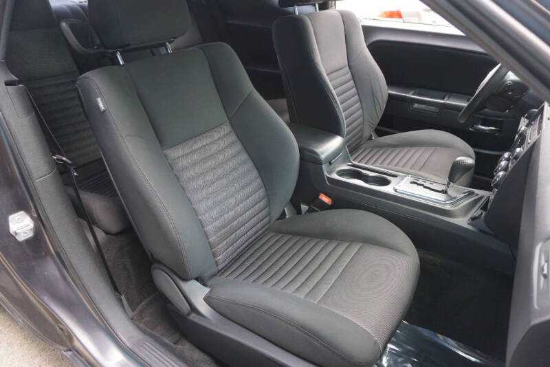 2014 Dodge Challenger SXT