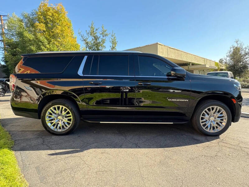 2024 Chevrolet Suburban LT