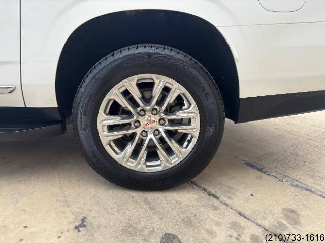 2022 GMC Yukon XL SLT