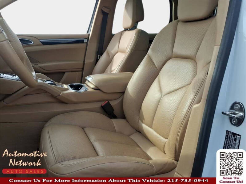 2014 Porsche Cayenne Platinum