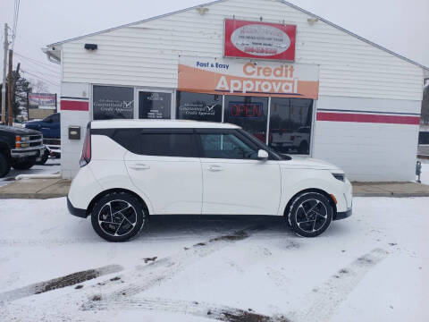 2023 Kia Soul for sale at MARION TENNANT PREOWNED AUTOS in Parkersburg WV
