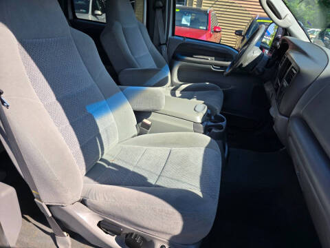 2004 Ford Excursion XLT
