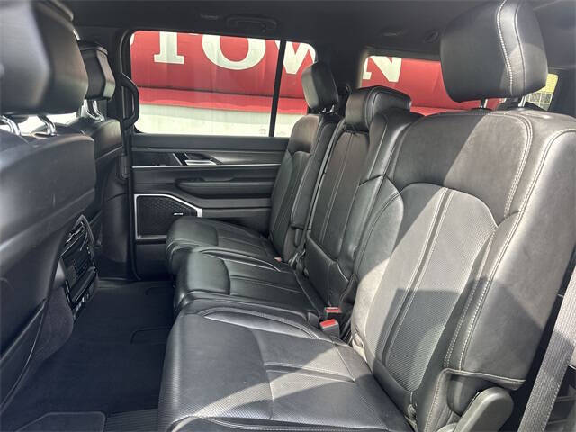 2023 Jeep Wagoneer L Series III