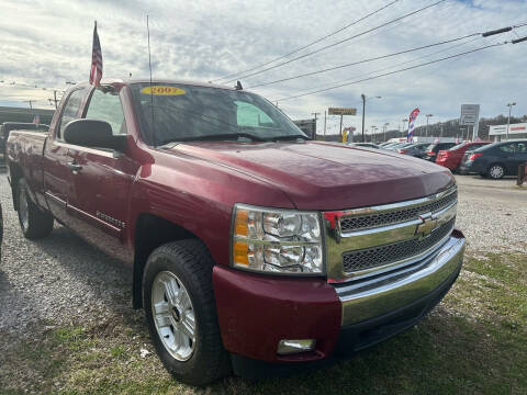 2007 Chevrolet Silverado 1500 for sale at Sissonville Used Car Inc. in South Charleston WV