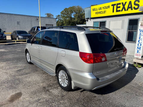 2007 Toyota Sienna XLE 7-Passenger