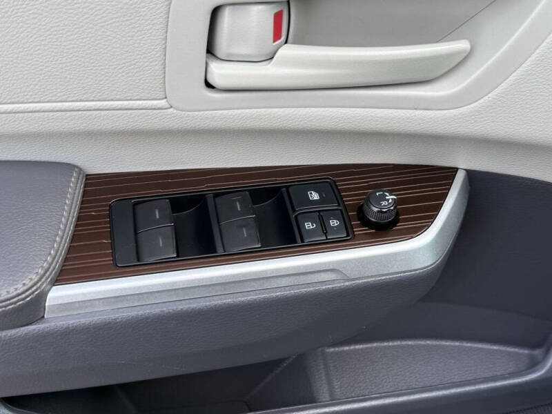 2021 Toyota Sienna LE 8-Passenger