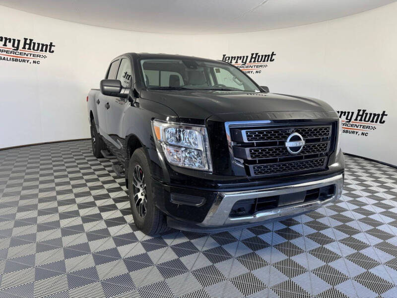 2024 Nissan Titan SV