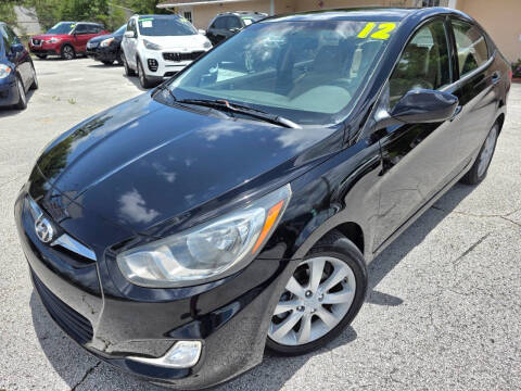 2012 Hyundai Accent GLS