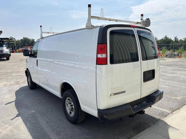 2022 Chevrolet Express 2500