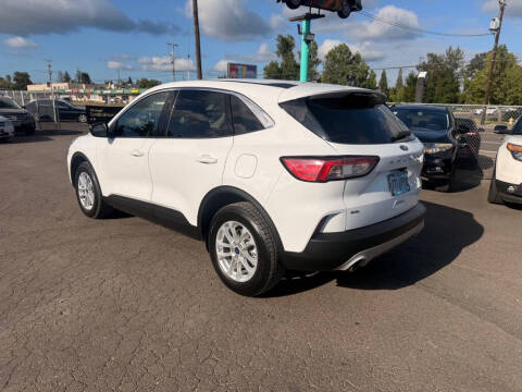 2022 Ford Escape SE
