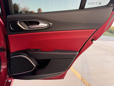 2017 Alfa Romeo Giulia Ti