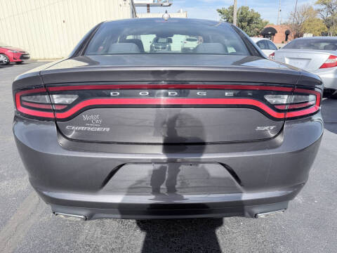 2017 Dodge Charger SXT